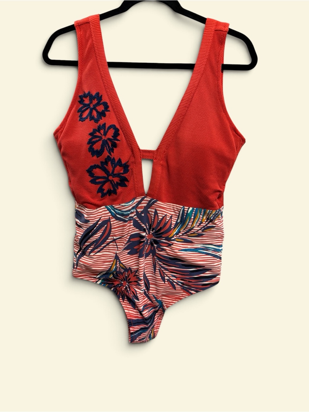 Zingara Multiverse Collection Coral One Piece Stripe Embroidered Swimsuit Size 8